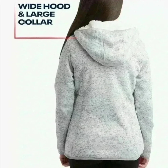Woman’s Reebok Sweatshirt - Picture 2 of 6